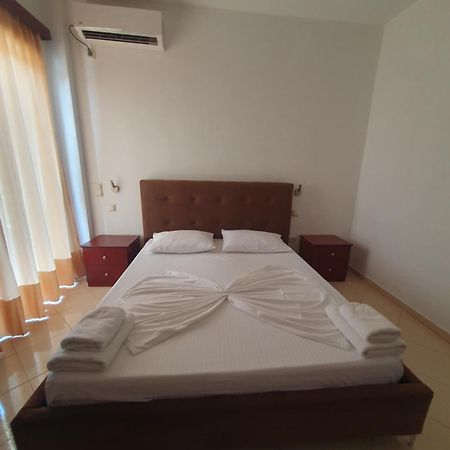 Hotel Afrodite Dhermi Luaran gambar