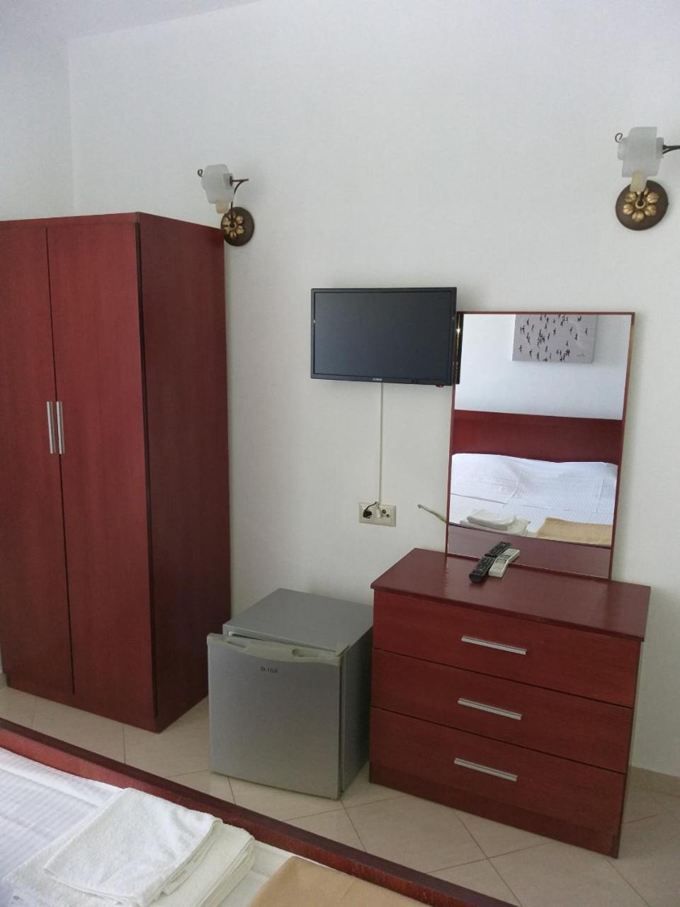 Hotel Afrodite Dhermi Luaran gambar