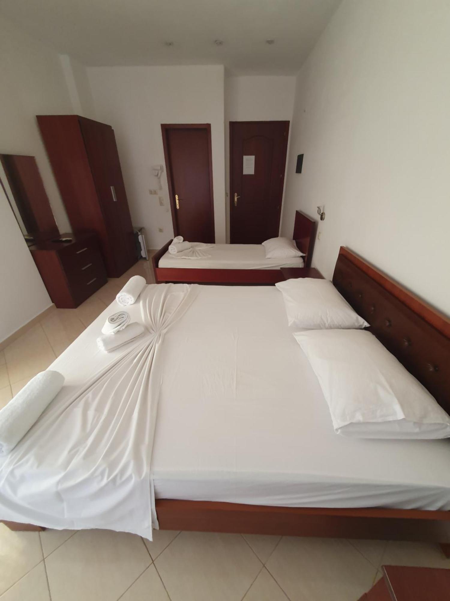Hotel Afrodite Dhermi Luaran gambar