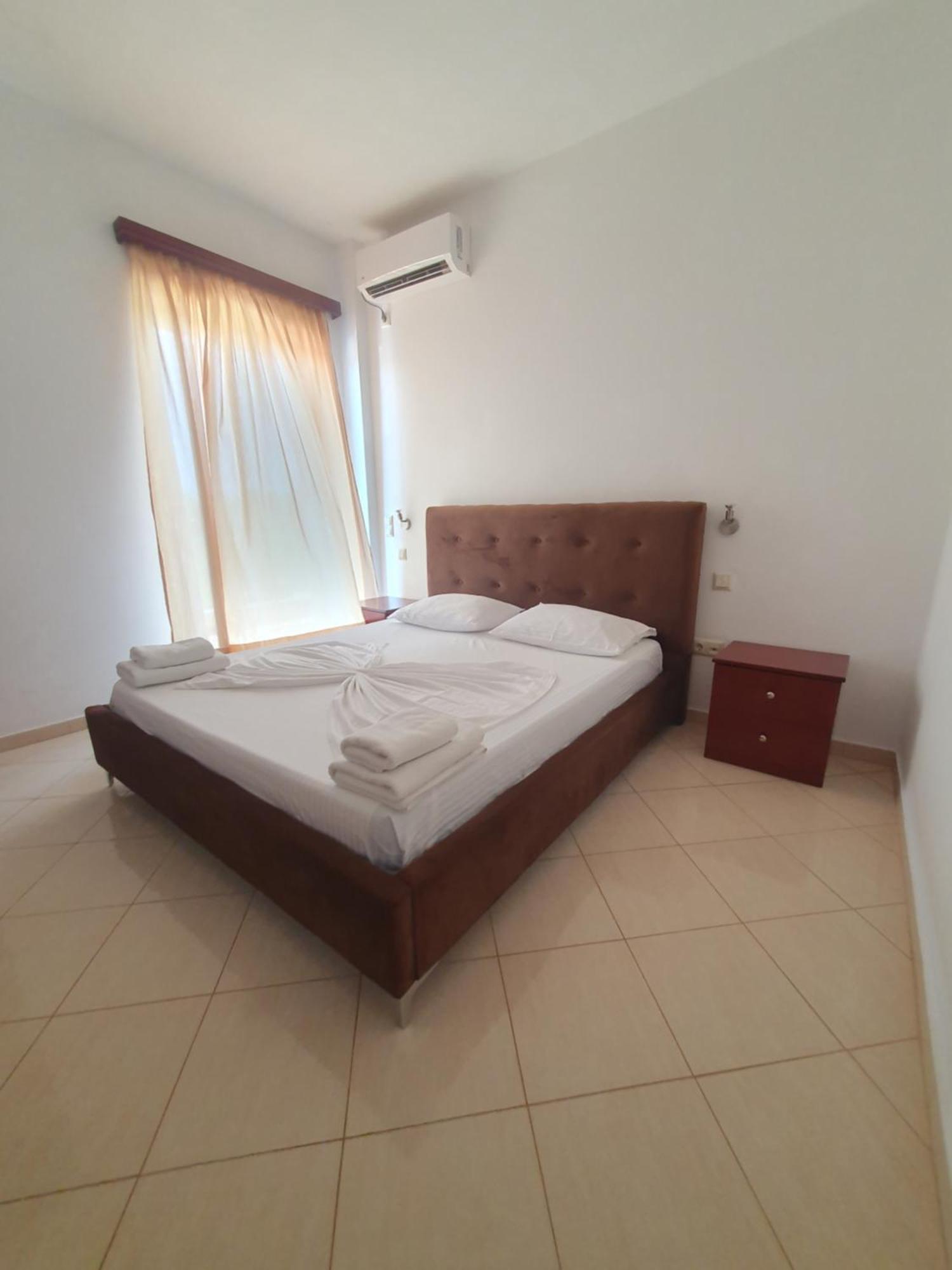 Hotel Afrodite Dhermi Luaran gambar