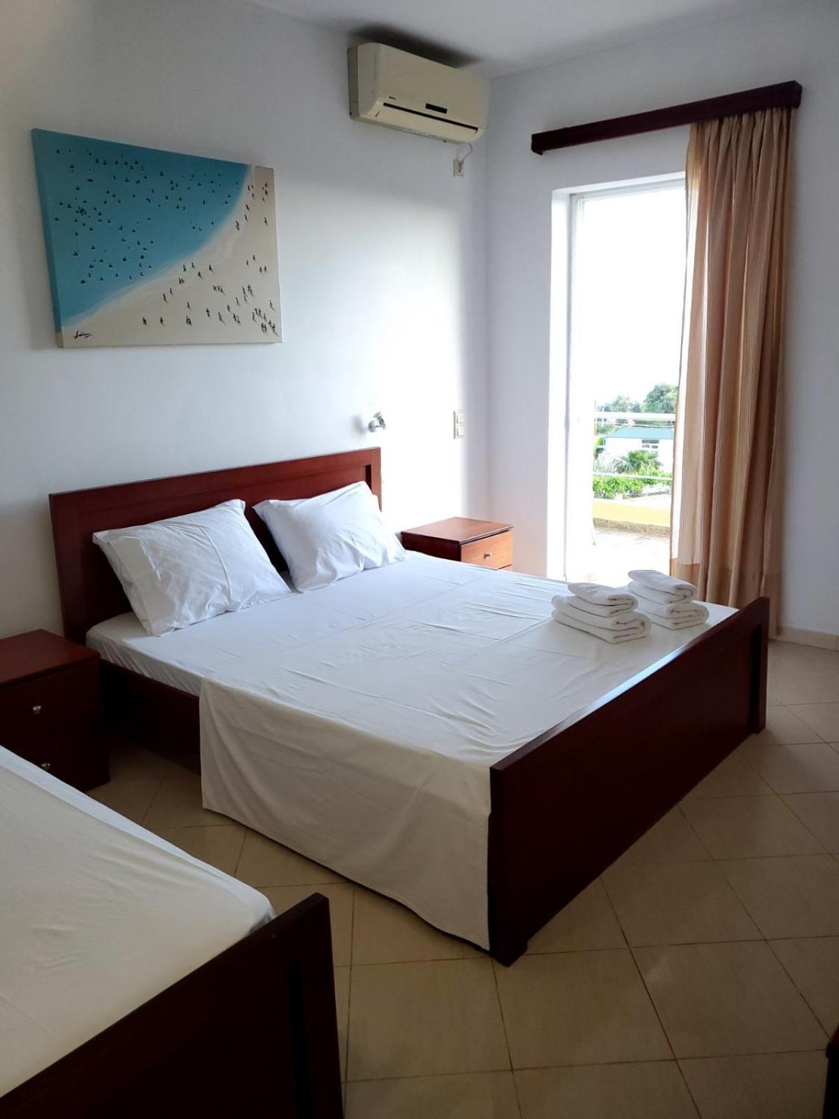 Hotel Afrodite Dhermi Luaran gambar
