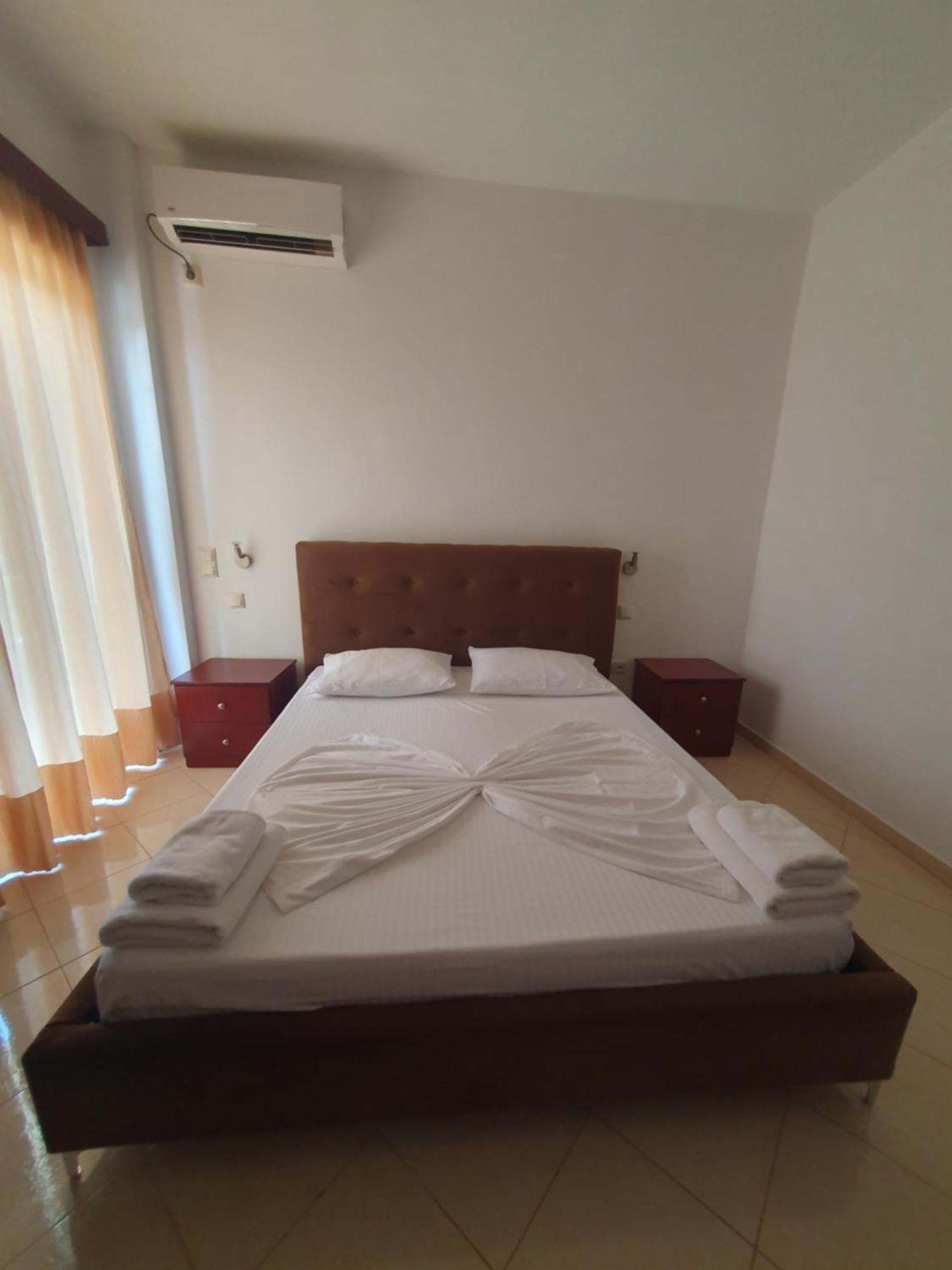 Hotel Afrodite Dhermi Luaran gambar