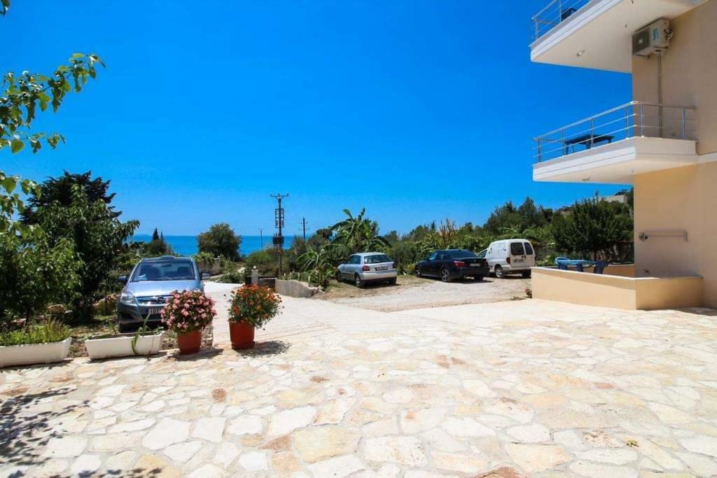 Hotel Afrodite Dhermi Luaran gambar