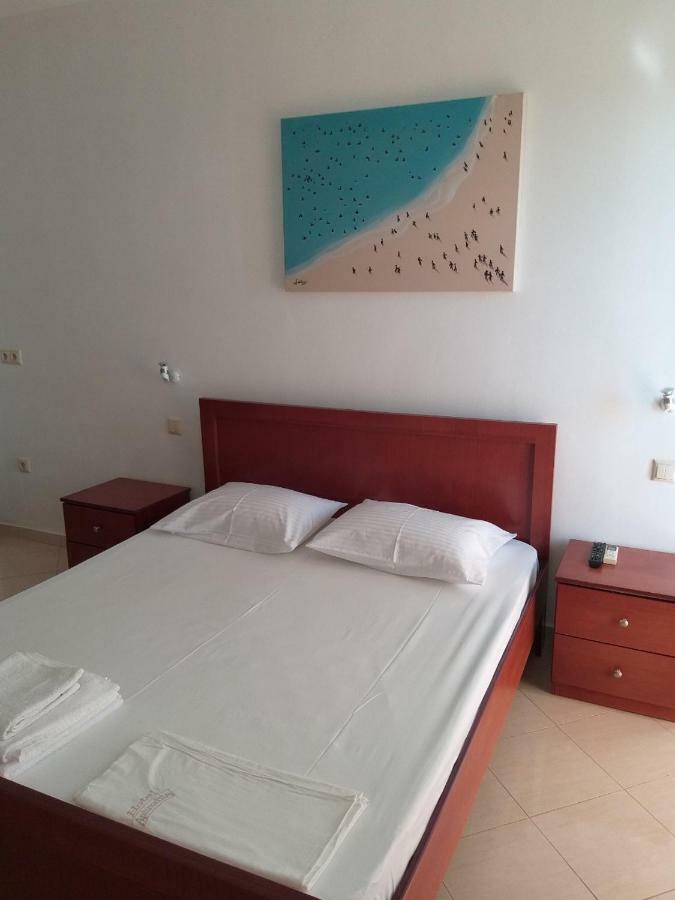 Hotel Afrodite Dhermi Luaran gambar