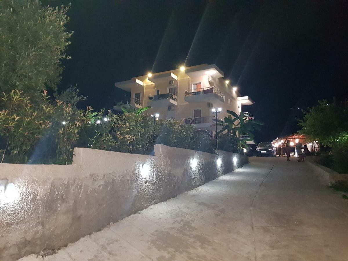Hotel Afrodite Dhermi Luaran gambar